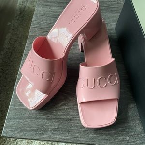 Gucci Women’s Rubber Slide Sandal